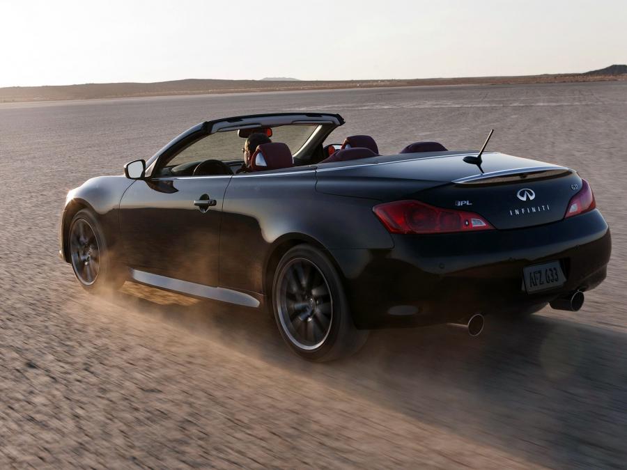  Infiniti G37 IPL Convertible 2012 года  (фото 6 из 17)